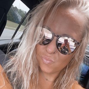 Meet your Posher, Chelsey